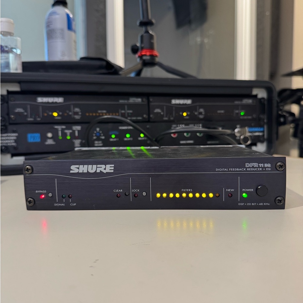 Shure Black Digital Feedback Reducer